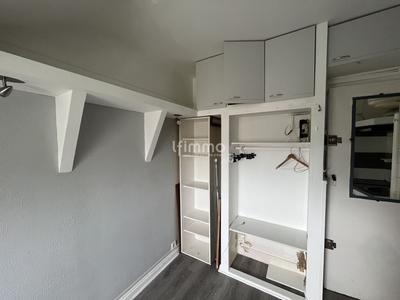 Studio - 8 m² - 1 pièce