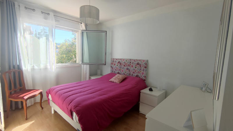 Maison - 230 m² - 6 pièces