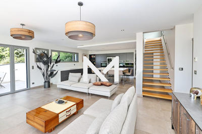 Maison contemporaine - 171 m² - 6 pièces