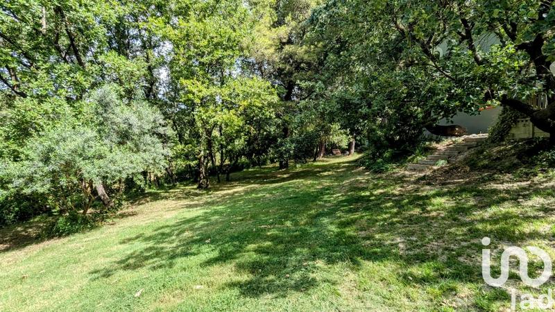 Maison - 255 m² - 10 pièces