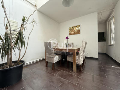 Immeuble - 160 m² - 6 pièces