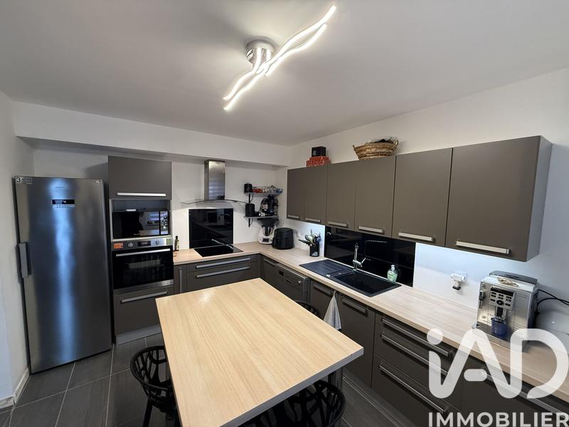 Maison - 179 m² - 7 pièces