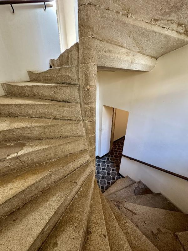 Maison - 260 m² - 9 pièces