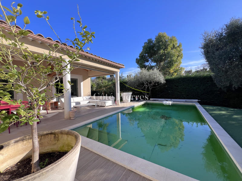 Villa - 140 m² - 6 pièces