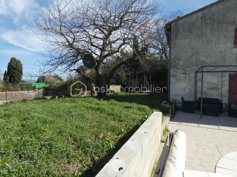 Maison de village - 211 m² - 10 pièces