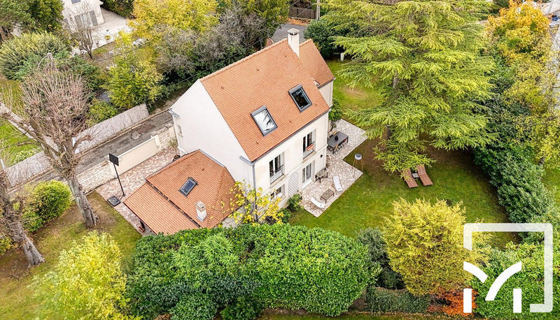 Maison - 170 m² - 8 pièces
