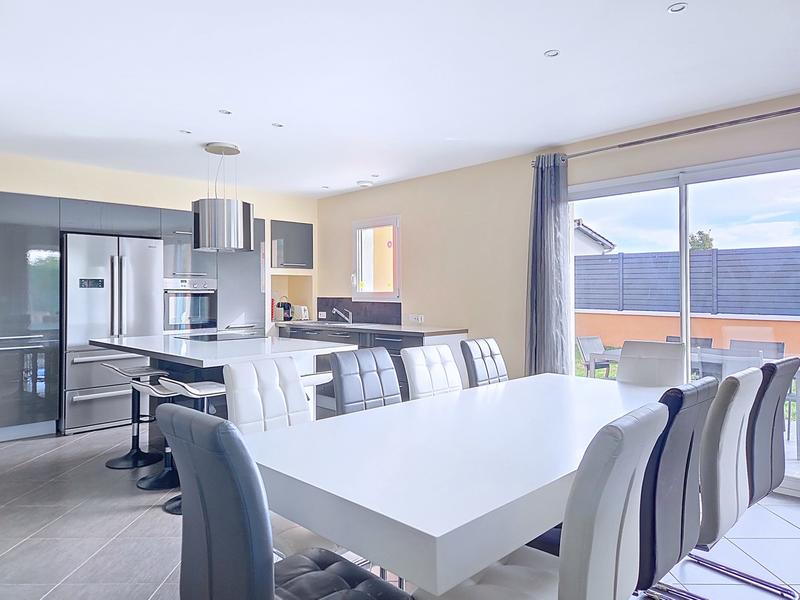 Maison contemporaine - 149 m² - 5 pièces