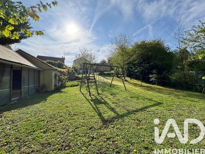 Maison - 240 m² - 9 pièces