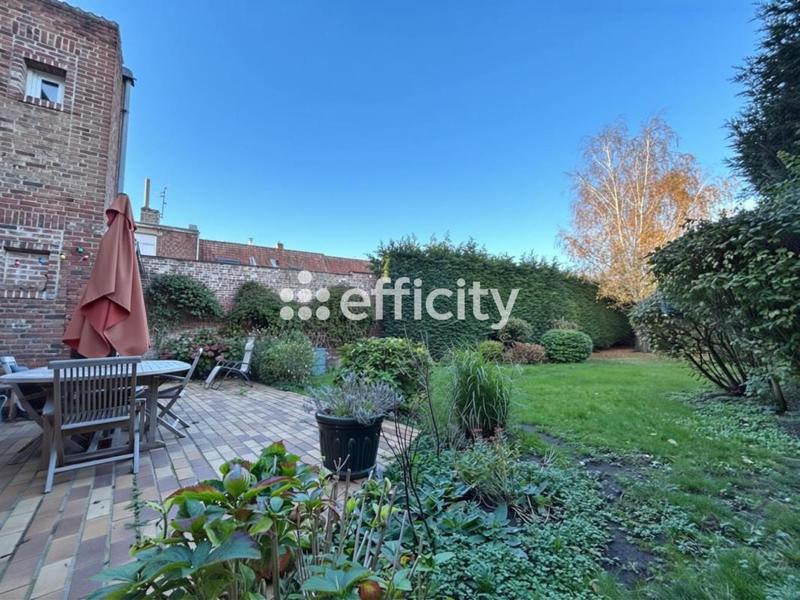 Maison - 210 m² - 8 pièces