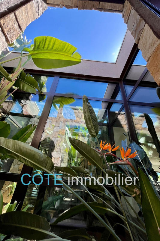 Demeure - 257 m² - 5 pièces