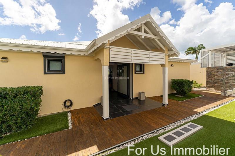 Villa - 271 m² - 8 pièces