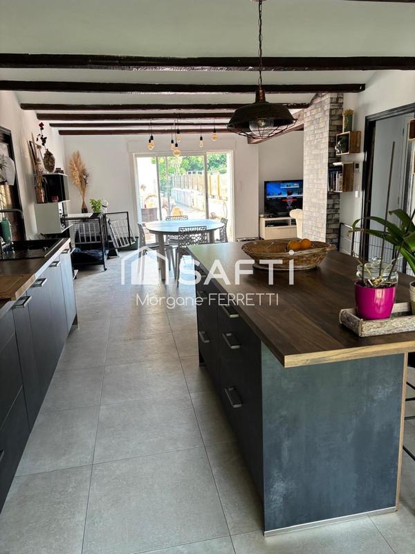 Maison - 260 m² - 9 pièces