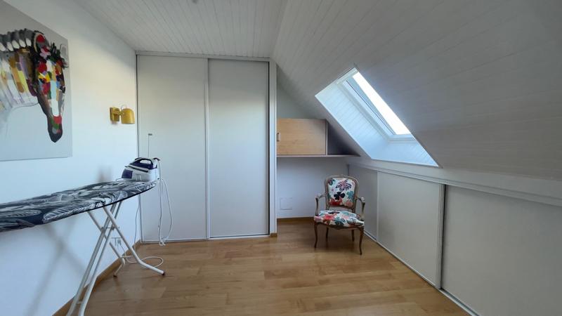 Maison traditionnelle - 160 m² - 6 pièces