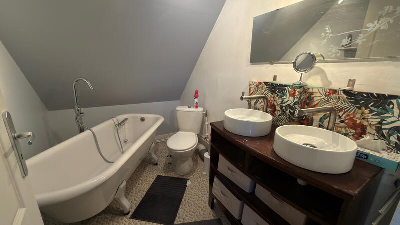 Maison - 98 m² - 4 pièces