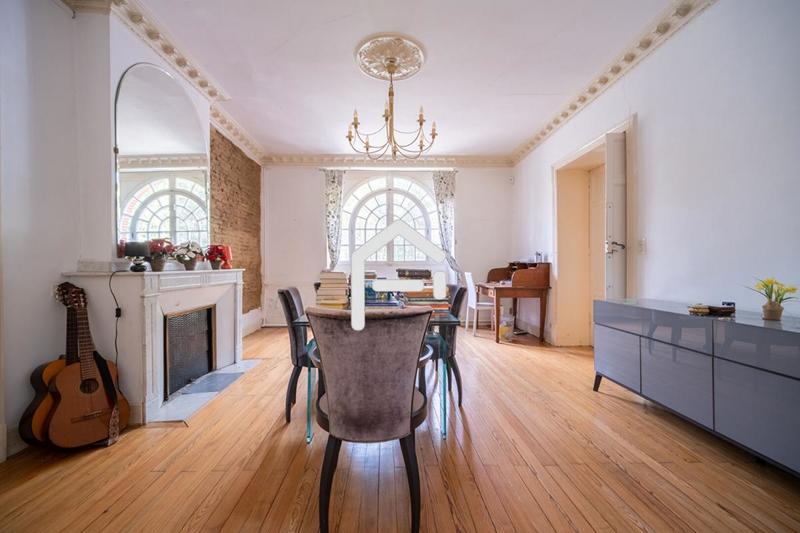 Maison - 250 m² - 7 pièces