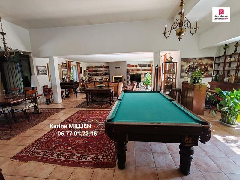 Maison - 200 m² - 7 pièces