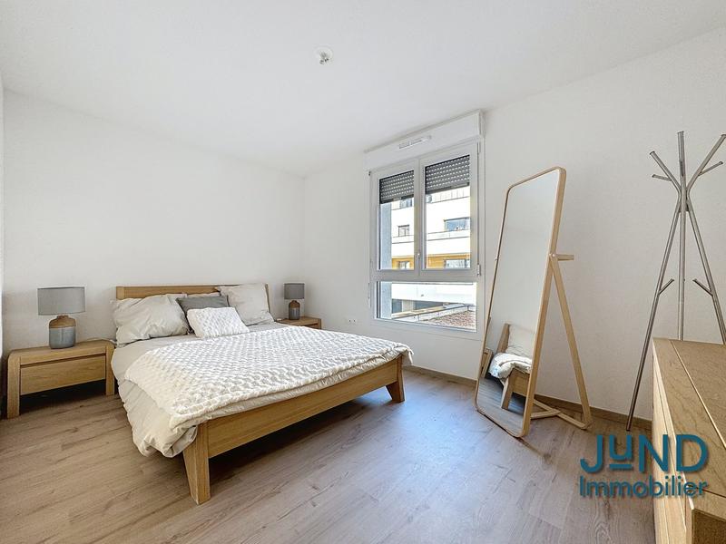 Appartement - 80 m² - 4 pièces