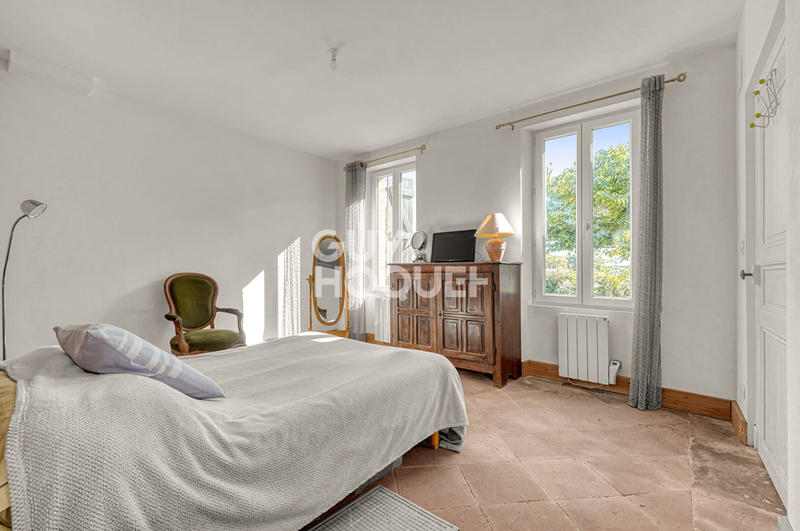 Maison - 497 m² - 10 pièces