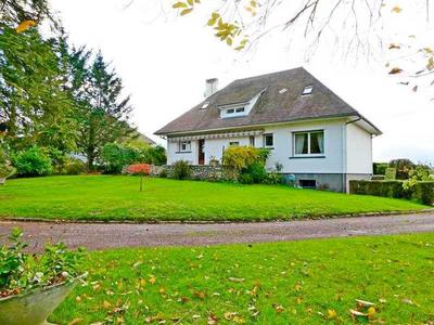 Maison - 143 m² - 6 pièces