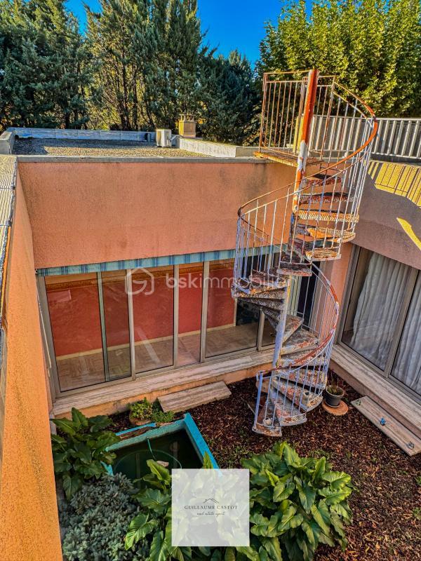 Maison d'architecte - 259 m² - 9 pièces