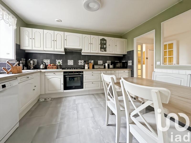 Maison - 289 m² - 9 pièces