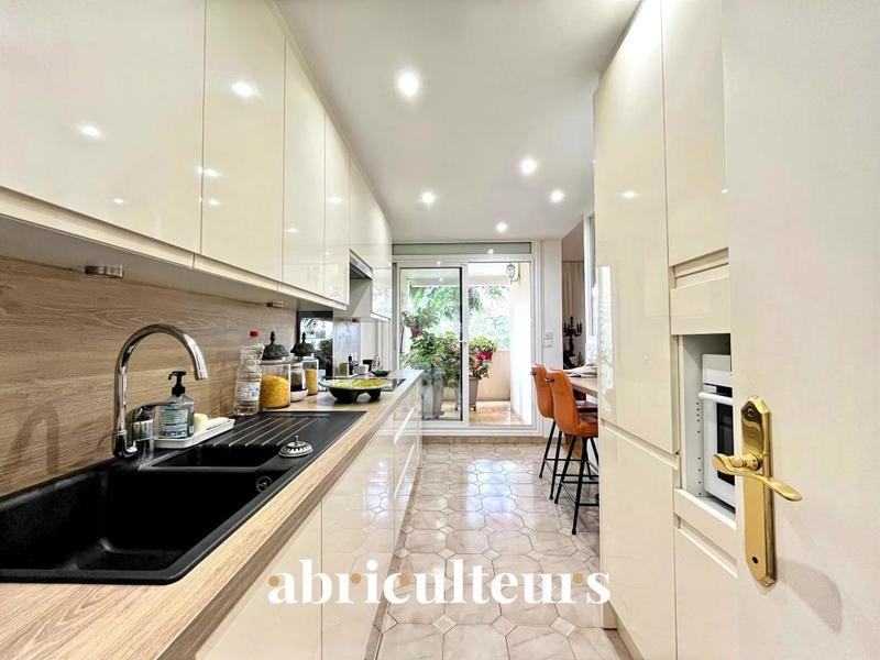 Appartement ancien - 79 m² - 4 pièces