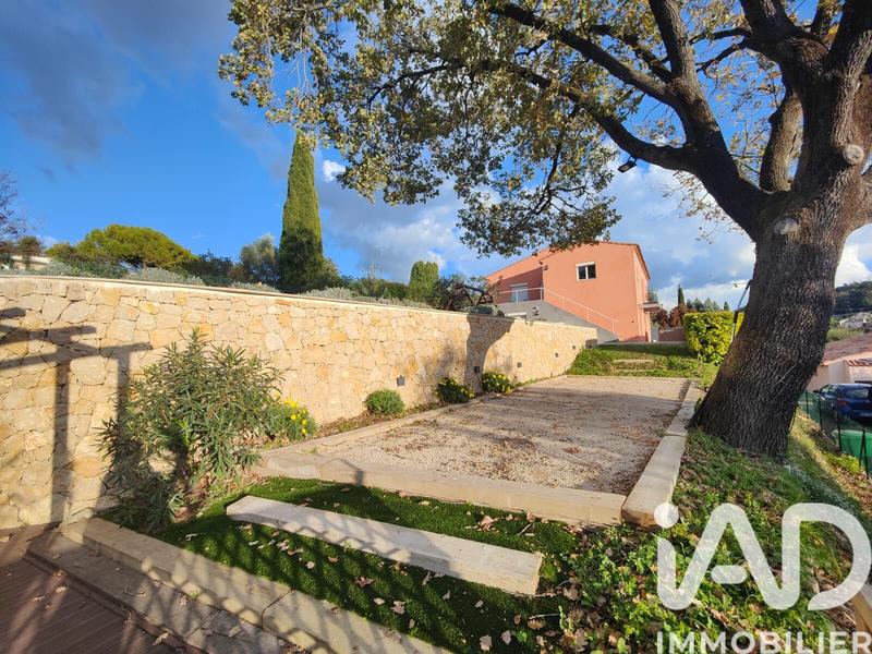 Maison - 285 m² - 5 pièces