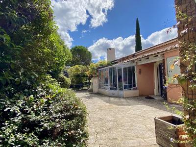 Villa - 210 m² - 7 pièces