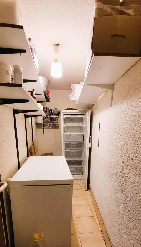 Local commercial - 76 m² - 1 pièce