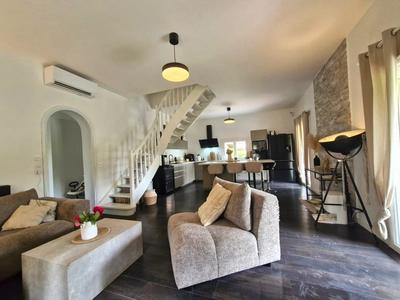 Maison - 74 m² - 4 pièces