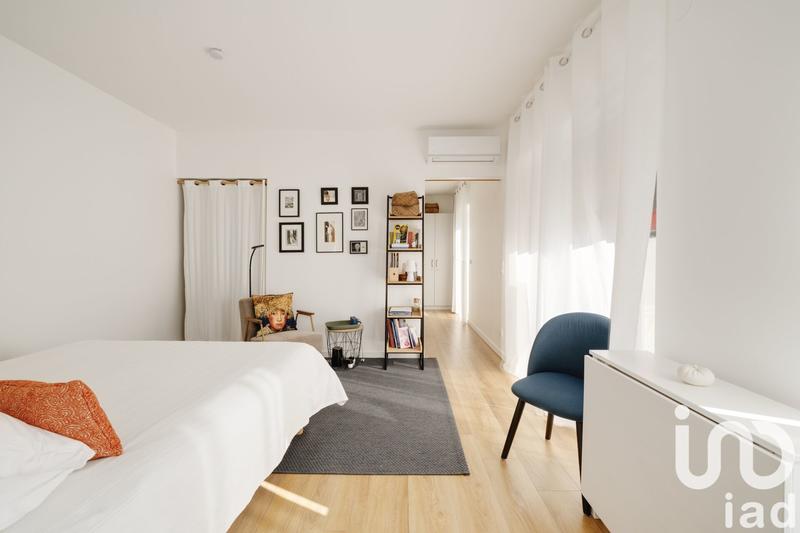 Maison - 240 m² - 8 pièces