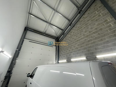 Local d'activités - 123 m²