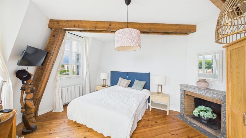 Appartement - 115 m² - 5 pièces