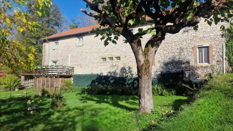 Maison - 496 m² - 11 pièces