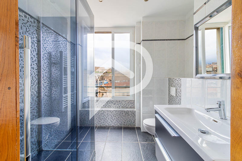 Appartement - 210 m² - 5 pièces