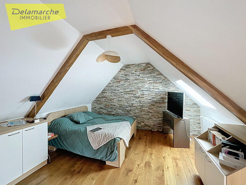 Maison - 233 m² - 7 pièces