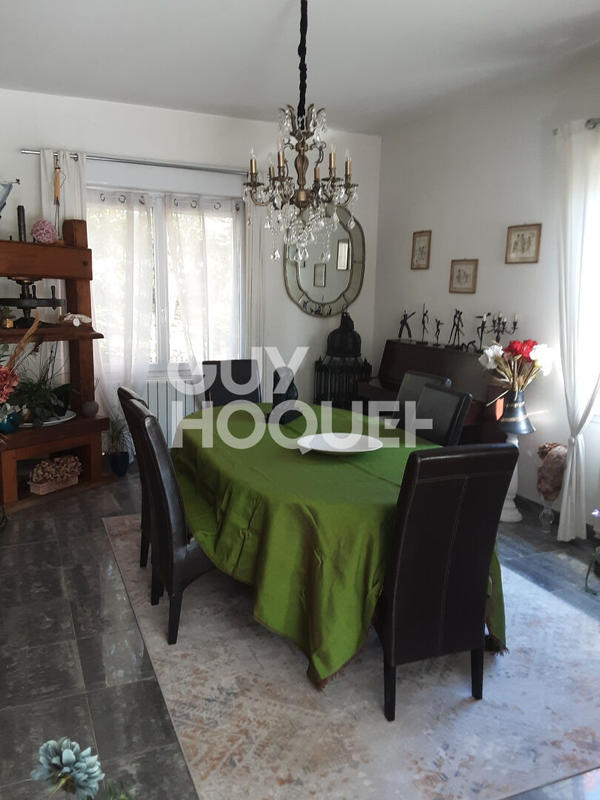 Maison - 200 m² - 7 pièces