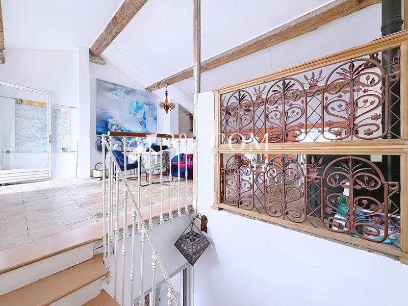 Maison - 215 m² - 8 pièces