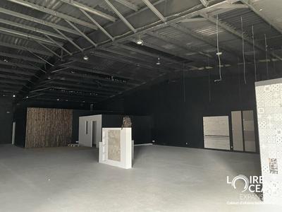 Local commercial - 469 m²