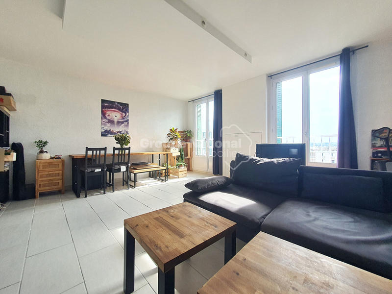 Appartement - 91 m² - 3 pièces