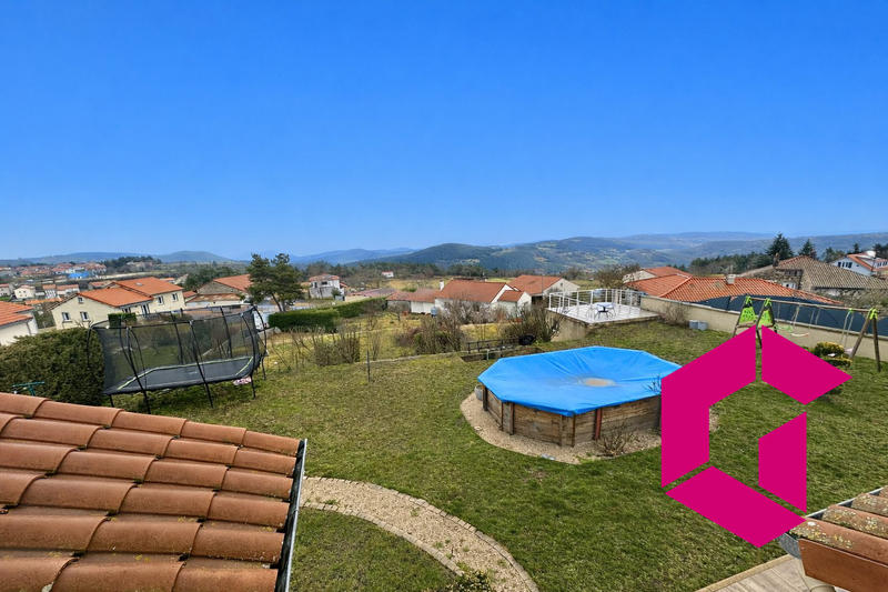 Maison - 181 m² - 5 pièces