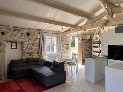 Maison en pierre - 92 m² - 5 pièces