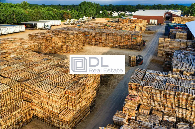 Terrain commercial - 4 200 m²