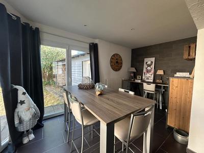 Maison - 104 m² - 5 pièces