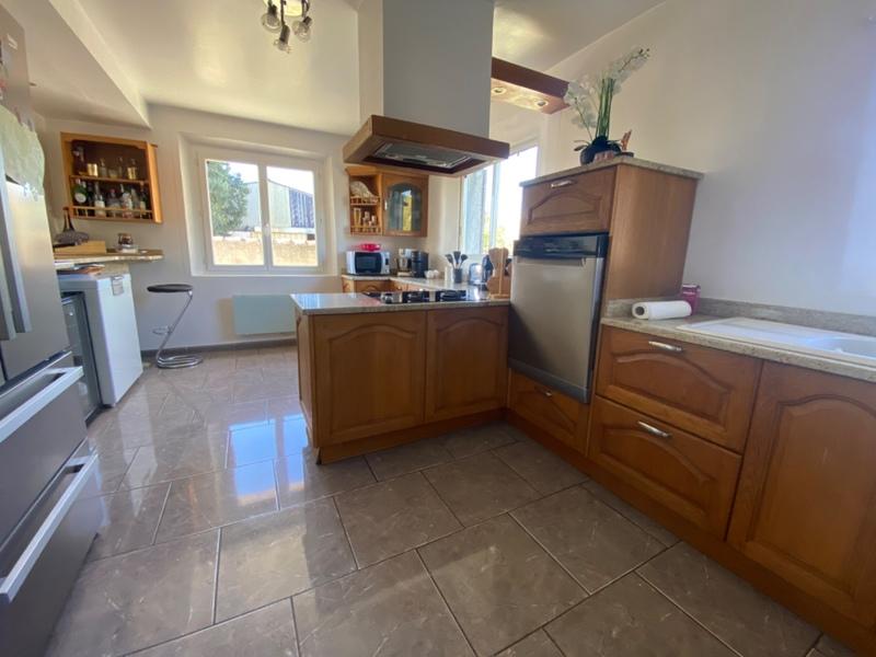 Maison - 232 m² - 10 pièces