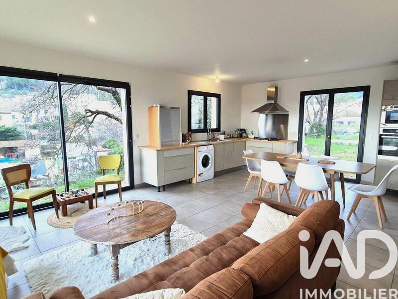 Maison - 89 m² - 4 pièces