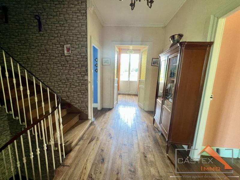 Maison bourgeoise - 224 m² - 9 pièces