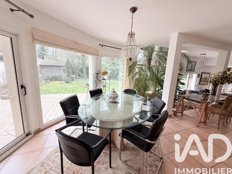 Maison - 261 m² - 8 pièces