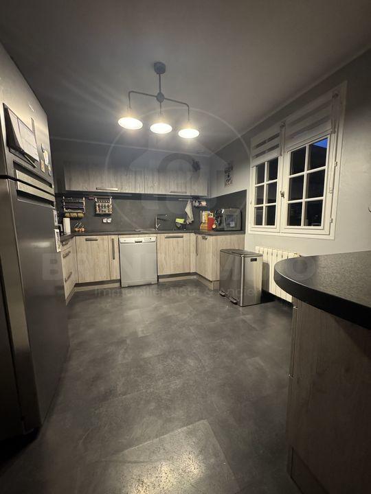 Maison - 95 m² - 5 pièces