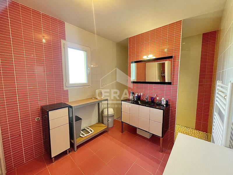 Maison - 143 m² - 5 pièces